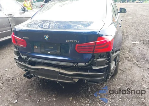 2018 BMW 330I xDrive z USA, uszkodzony, nr VIN WBA8D9C52JA608243